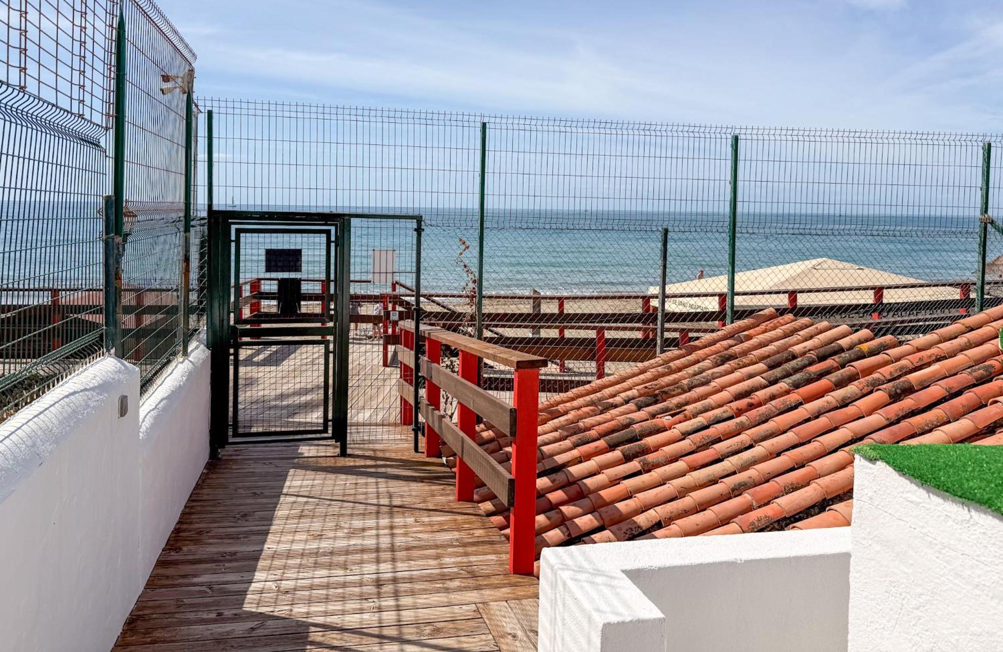 Casa La Luna- Beachfront 1br With Sea Views