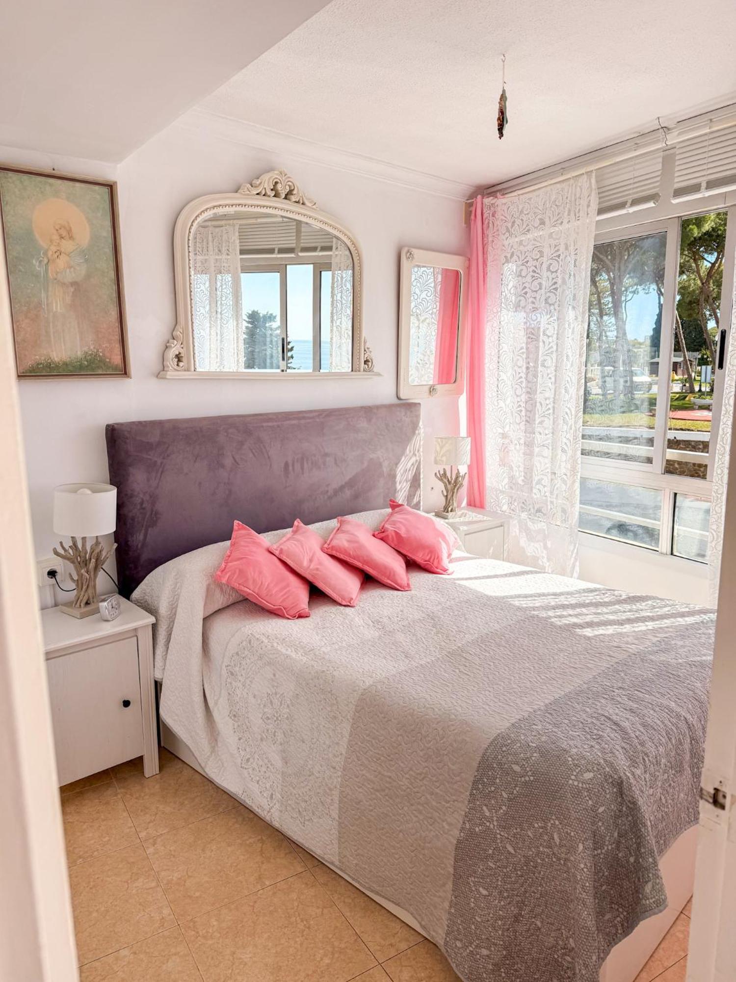 Casa La Luna- Beachfront 1br With Sea Views *